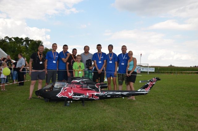 Gerhard Brauner, Partick Reiser, Peter Plesnicar, Obmann Michael Weiß, Daniel Brauner, Sepp Schmirl, Christopher Sagmüllner, Nicolas Hoffmann, Jürgen Weidl, Verena Reiser. | Foto: Modellflugschule-Freeflight