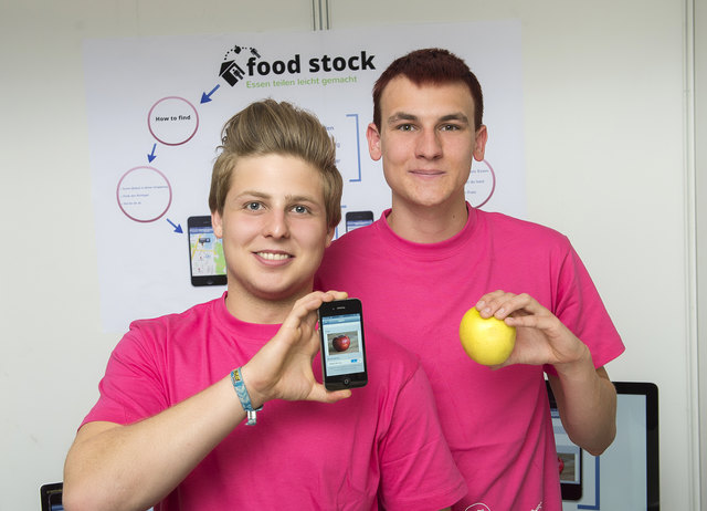 Paul Oberndorfer und Fabian Mühlbacher, Schüler der HTL Braunau, entwickelten eine App zur optimalen Lebensmittelverwertung. | Foto: HTL Braunau