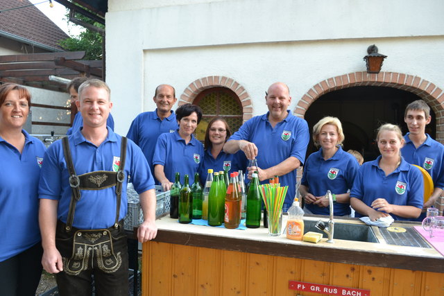 Die Mitglieder des Großrußbacher Musikvereins bewirteten ihre Gäste zum 20-jährigen Bestandsjubiläum.