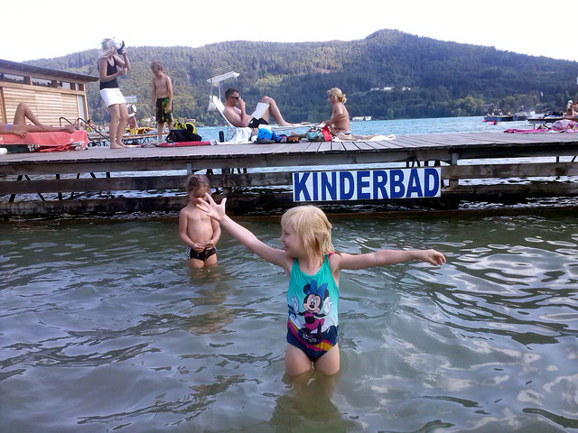 Claudia im Kinderbad-Krumpendorf!