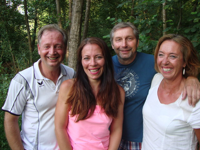 Unser Vorstand 2013:
Präsident: Kramer Anton
Ehrenobmann: Holzer Ernst
Obmann: Umschaden Helmut
Obmann-Stv.:Kramer Anton
Kassier: Schwarzl Helga
Schriftführerin: Radl Margreth