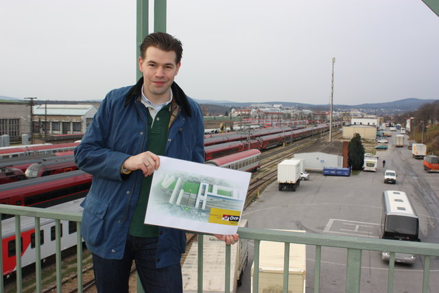 So groß wie die SCS soll der Wirtschaftspark hinter dem Westbahnhof laut Georg Hanschitz (ÖVP) werden.