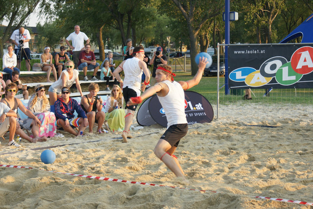 Die neue Sportart Dodgeball erobert Podersdorf.