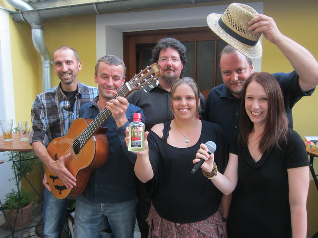 Die Franzbranntweiner: Gerfried Schaflechner, Walter Janach, Christian Schmied, Markus Meierhofer und Anja Wohlfahrt (von links)