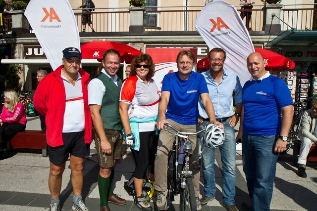 Thermenradtag-Partner Karl Neubacher, Martin Kamrath und Vizepräsidentin Christine Lengauer von der Arbeiterkammer mit Bürgermeister Hannes Heide, Tourismusdirektor Robert Herzog und Direktor Andreas Nöhammer vom Eurothermenressort. (v.l.)