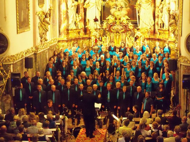 Der Upper Austrian Gospel Choir präsentiert am 28. September 2013 um 20Uhr in der Pfarrkirche Neuhofen Gospels und Spirituals.