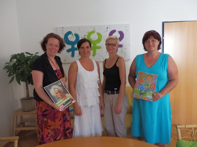 Grün-NR Tanja Windbüchler-Souschil besuchte mit GR Sandra Mayer Ilse Donabaum und Marlene Kerschner von Lilith