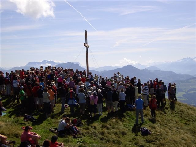 An diesem Sonntag werden 40 Jahre Wanderbergkreuz der FF Rettenschöss gefeiert. | Foto: FF Rettenschöss