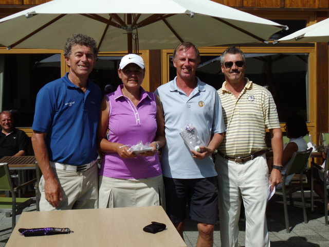 Herbert Berger, Schein-Sperl Marjorie, Robert Idl, Herman Unterdünhofen (v.l.) | Foto: Dolomitengolf