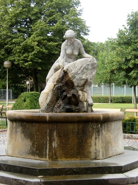 Seit 1930 ziehrt die Nymphe den Herderpark