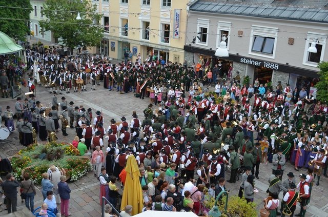 Großer Aufmarsch in Schladming. Die Stadtkapelle feierte 170-jähriges Bestehen mit 16 Kapellen umliegender Ortschaften. | Foto: KK