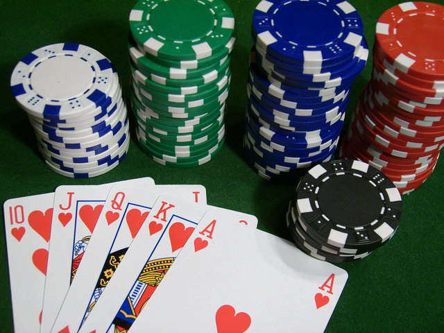 "Pokern ist nur zu 20 Prozent ein Glücksspiel", sagt Oliver Rainer, Geschäftsführer vom Montesino Klagenfurt