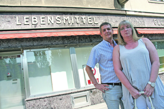 Nachfolger gesucht: Anrainerin Brigitta Haala und FP-Gemeinderat Wolfgang Seidl fordern Nahversorger fürs Böcklinviertel.