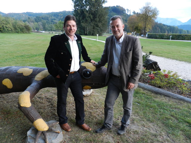 WKO-Obmann Klaus Aitzetmüller (li.) im Gespräch mit Direktor Erich Mayrhofer vom Nationalpark.