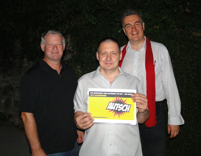 Stadtrat Karl Hava, SWV-Bezirksvorsitzender Robert Unger und SWV NÖ-Landesgeschäftsführer Stadtrat Stefan Mann engagieren sich für die Initiative „Autsch! 20% Selbstbehalt beim Arztbesuch tun weh – weg damit“, die sich mit der Plattform www.wegmitdemselbstbehalt.at für eine Abschaffung des Selbstbehalts einsetzt.