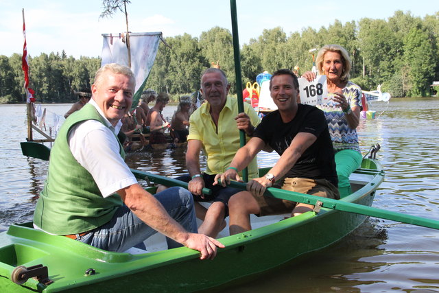 Johann Ganisl, Werner Fritz, Peter Eder und Stefanie Kronberger nahmen bei der Regatta die Fischerhütte ins Visier.
