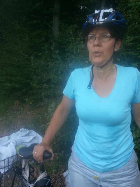 Astrid kann aufgrund der Anstrengung in diesem Augenblick von der schönen Aussicht nur nachträglich das Foto geniessen