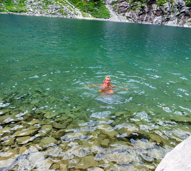 vorm Heimmarsch nochmal schnell eingetaucht in den 12 Grad warmen Bergsee... einfach traumhaft