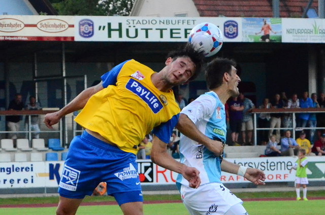 Velibor Vasilic (r.) hatte den Ausgleich am Kopf