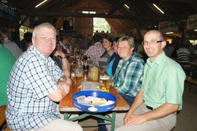 Auch Bürgermeister Otmar Kovar amüsierte sich beim Backhendlkirtag.
