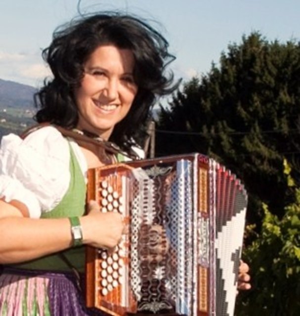Brigitte Hubmann lädt zum Musikanten-Frühschoppen