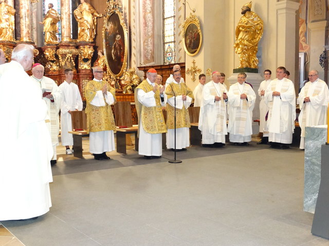 Der Salzburger Erzbischof Alois Kothgasser feierte mit vielen Priestern den Festgottesdienst anlässlich 850 Jahre Stift Vorau