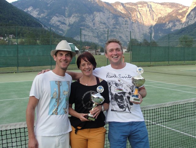 TC-Obmann Florian Puchinger, Gerda Cijan und Bernd Dankelmayr - Foto TC Obertraun