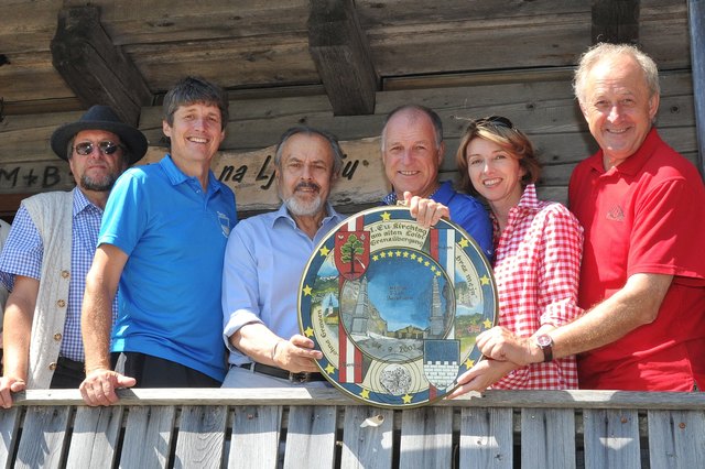 Einheit: Klaus Zerche, Borut Sajovic, Ernest Petric, Ingo Appé, Gaby Schaunig und Rudi Schober (v. l.)