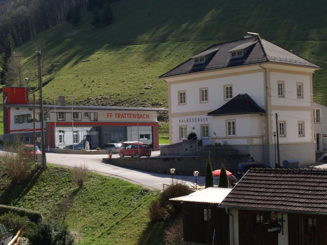 Die Volksschule im Herzen von Trattenbach wurde zu Ostern 2013 stillgelegt.