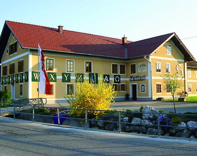 Pettenbach besitzt als einzige Gemeinde Österreichs ein Museum, das der Schriftkunst und dem Exlibris gewidmet ist.