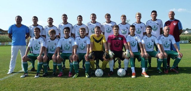 V.lo.: Peterka-Labudik-Siebenhofer-Buchrieser-Schweinzger-Pail-Heuberger-Lenz-Wipfler,
hi.li.: Sporlicher Leiter Schnabel
Bauer-Hofmann -Sokulskyj -Gorinsek
Nadegger-Horvat-Krasser-Bachler-Pavlovic -Tr.Ziegler