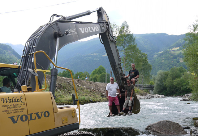 Paul Pristavec (li.) plant auch internationale Wettkämpfe auf den Streckenabschnitten des Wildwasserparks Mölltal