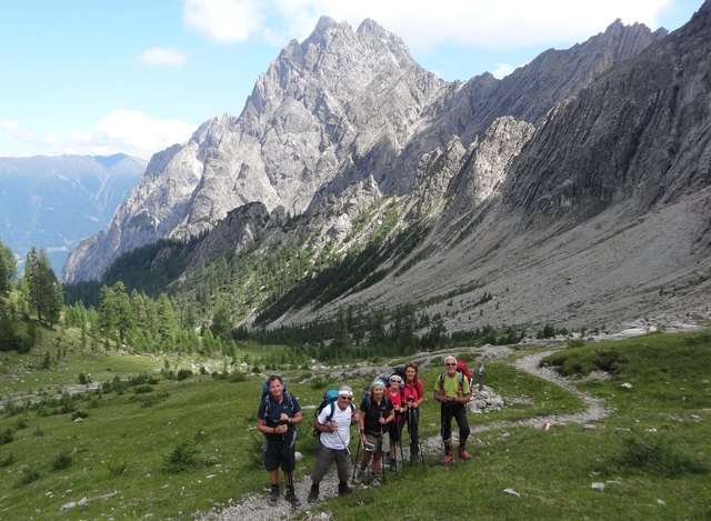 Unterwegs am Dreitörlweg in den Lienzer Dolomiten Im Hintergrund der 2680m hohe Hochstadl