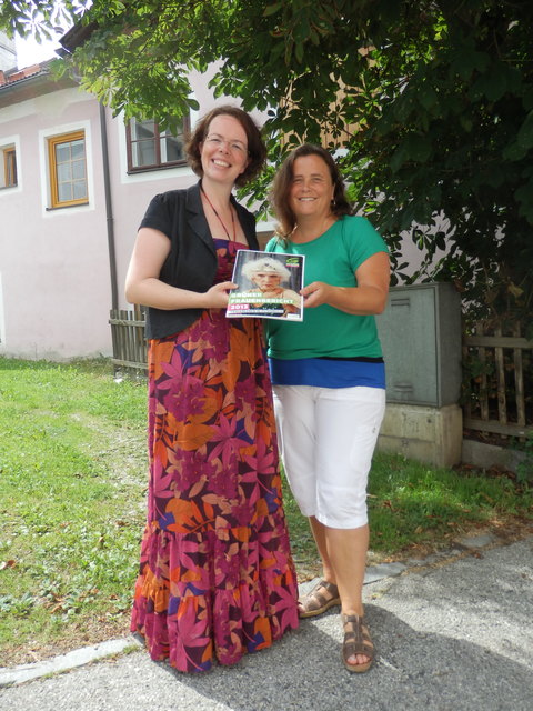 Grüne Politik: Tanja Windbüchler-Souschill und Silvia Moser (v.l.) besuchten die Frauenberatungsstelle in Zwettl.