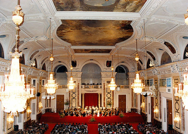 Das Wiener Hofburgorchester im Festsaal der Hofburg