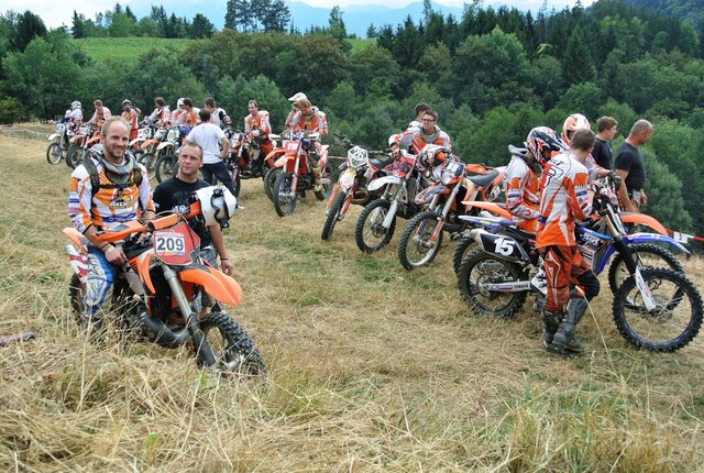 Die Allout Enduro Union entstandte 17 Fahrer zum BW Cup nach Griffen