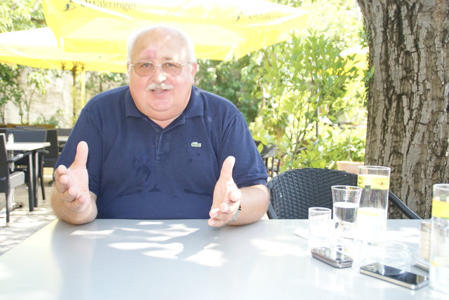 Das Interview mit Ernst Paleta fand im griechischen restaurant Ambrosia in der Speisinger Straße statt.