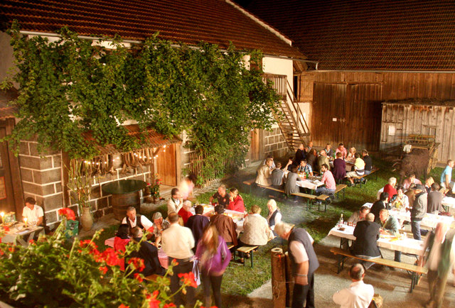 Perfektes Ambiente für einen Kulinarisch- unterhaltsamen Abend.