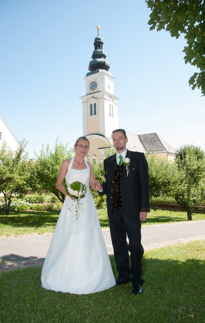 Andrea Oswald und Simon Pötz schlossen in Wenigzell den Bund der Ehe. | Foto: Puntigam, Kindberg