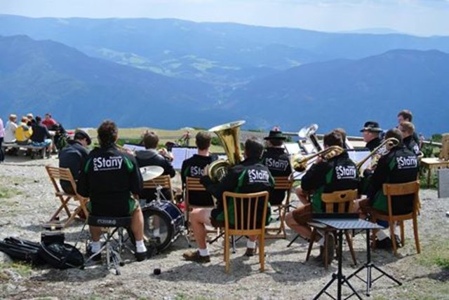 Die Blaskapelle pro Stany beim Almfest am 15. August auf der Schneealm