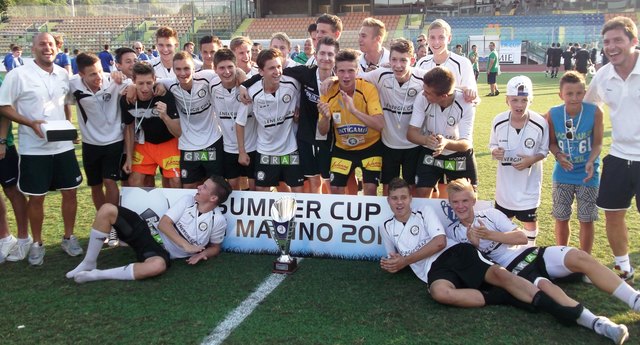 So sehen Sieger aus: Die U 18 der AKA Steiermark/Sturm gewann das top-besetzte Turnier in San Marino.