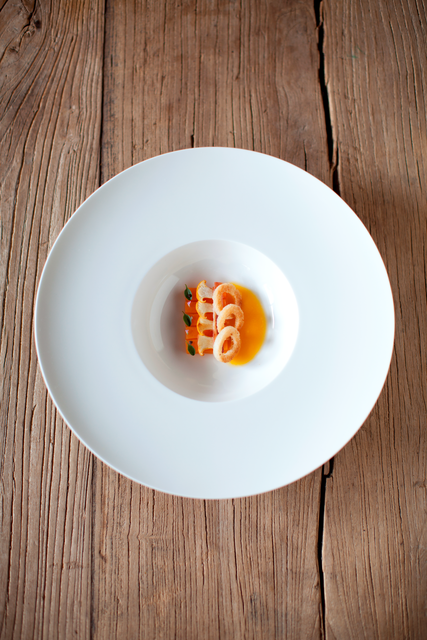 Kürbisschaumsuppe mit frischen Eierschwammerln. Michael Helfrich verwendete Zutaten aus der Region.