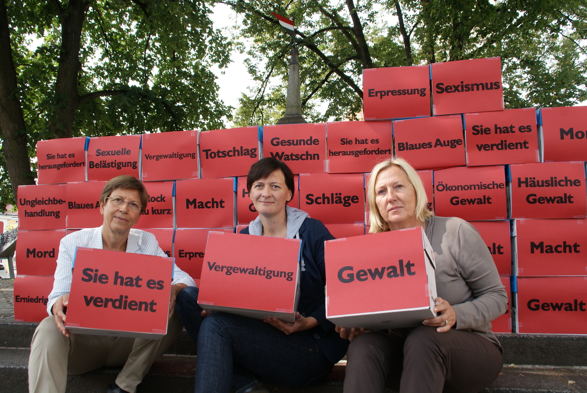 Darf Man Im Frauenhaus Ein Handy Haben Für ein Frauenhaus im Bezirk - Perg