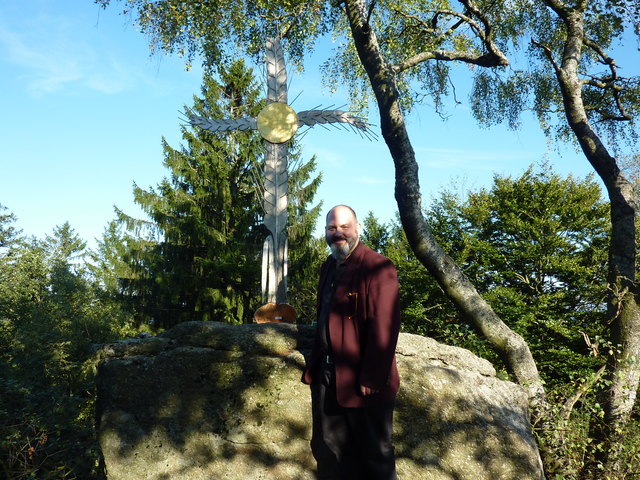 Friedenskreuz am Toberspitz mit Pius Frank