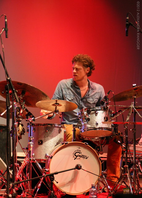 Mit „Flo`s Jazz Casino“ bietet der Schlagzeuger Florian Baumgartner eine Bühne für vielversprechende Nachwuchssänger, die von arrivierten hochkärätigen Musikern begleitet werden. | Foto: Baumgartner