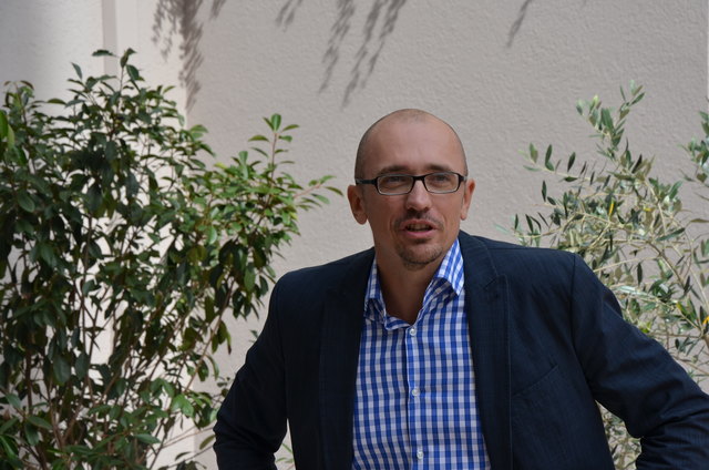 Roman Mayrhofer, Geschäftsführer des Wilhelmshofes, wollte für seine Gäste eine grüne Kunstoase schaffen