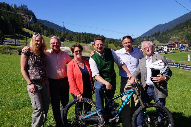 Sabine Enzinger, Rudi Eberl, Helga Hammerschmied-Rathgeb, Kornel Grundner, Leo Bauernberger und Viktor Casny.