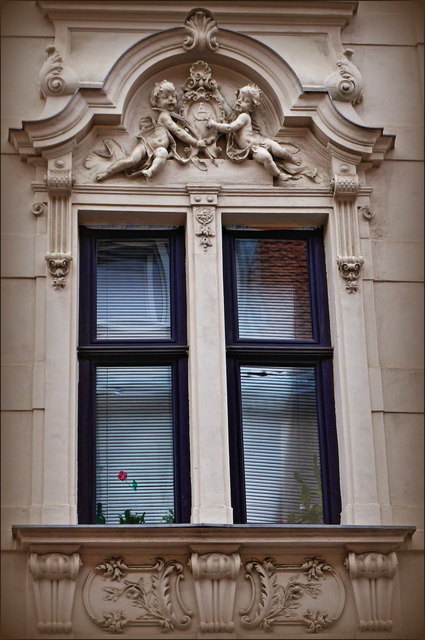 Auch die Fenster sind dort so wudervoll verziert.