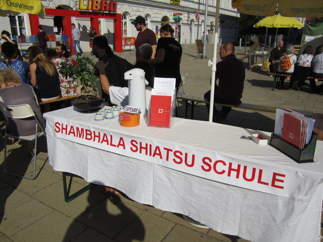 Auch wieder mit dabei: die Druckpunkt- und Massagetechnik ...