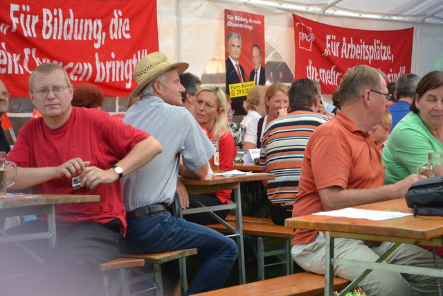 Im Innenhof des Schalchner Heimathauses fand der Wahlkampfauftakt statt.